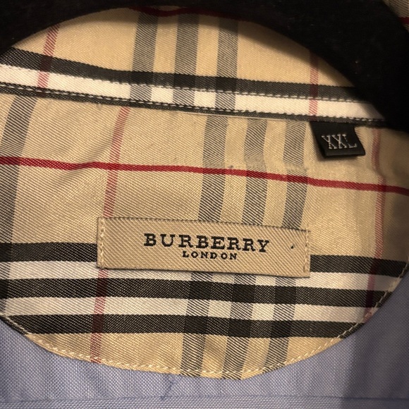 Burberry | XXL | Light Blue Button-Up Shirt with Plaid Cuffs - Picture 5 of 8